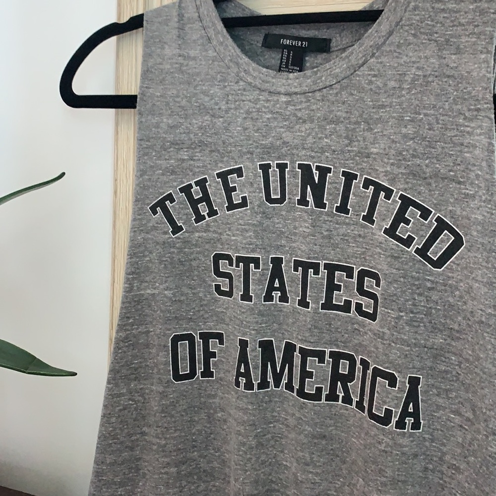FOREVER 21 The United States of America gray tank top (size small) ✨ - Picture 3 of 4